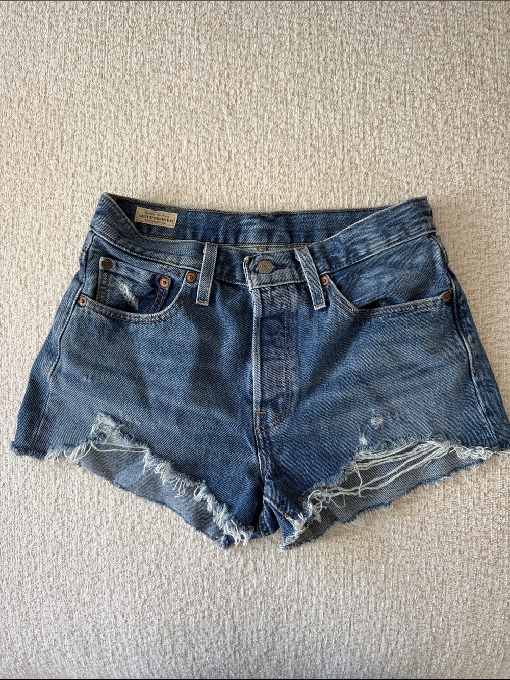 Brand New Levi’s High-Rise Distressed Denim Shorts - Blue